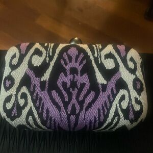 Tylie Malibu IKat Woven Cross body bag